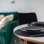 Spacious Studio With Park View