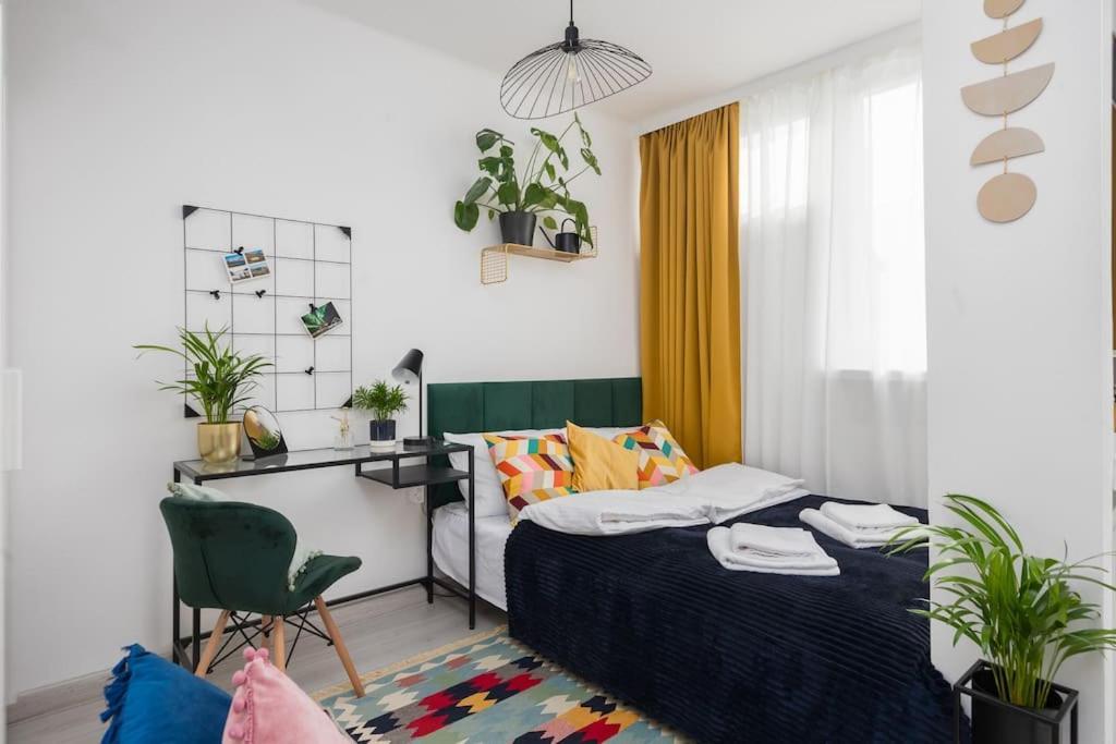 Spacious With Park View