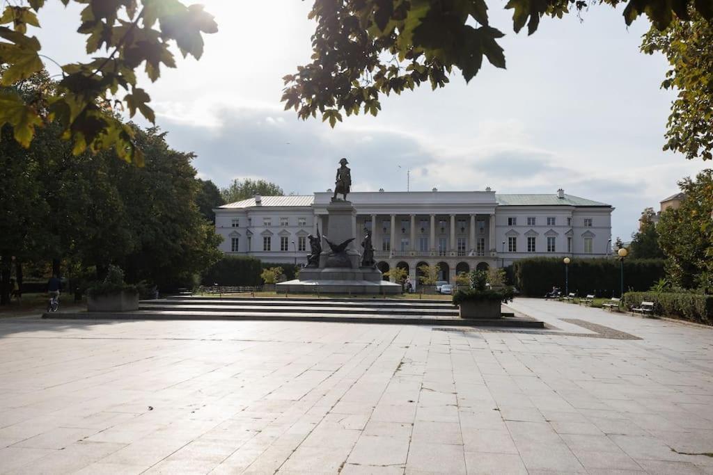 Leilighet Specious With Park View Warszawa